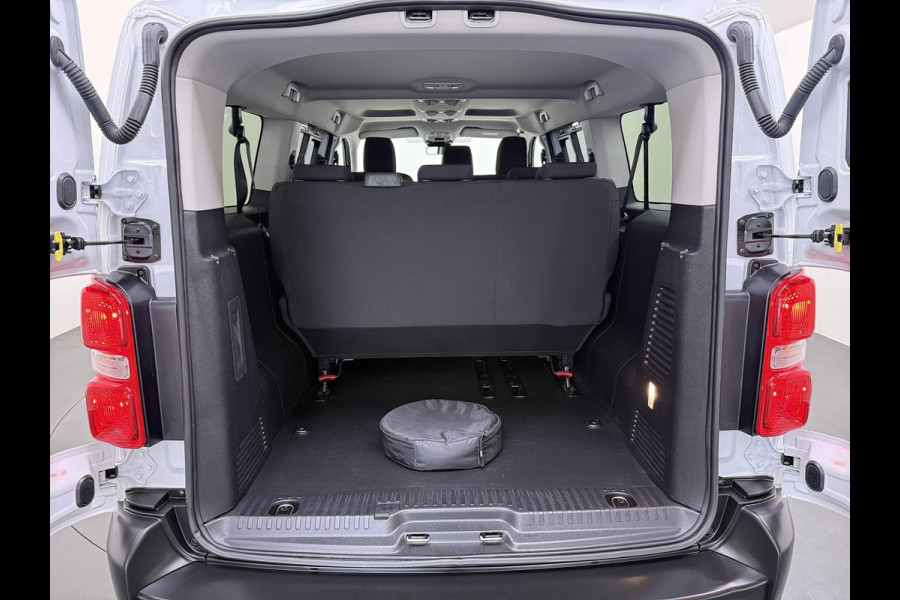 Peugeot e-Expert Long 75 kWh L3 VAN:42.900,- VOOR:39.877,- UW HERFSTVOORDEEL:3.023,- 9pl | SOH 95% | CAMERA | NAVIGATIE | BTW VERREKENBAAR | LED | CLIMA | FABRIEKSGARANTIE TOT 11-2027 | ALL-IN PRIJS