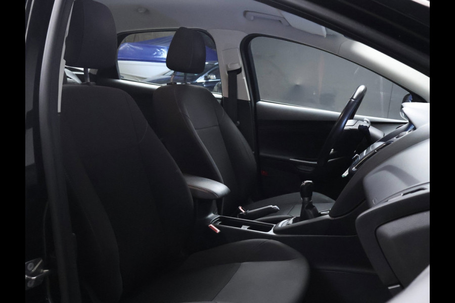 Ford Focus 1.0 Edition Sport (APPLE CARPLAY,NAVI,PDC,CLIMATE,CRUISE,LED,ELEKTRISCH PAKKET,SPORTSTOELEN,LM VELGEN)
