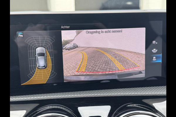 Mercedes-Benz A-Klasse 200 Business Solution AMG Line Pano Cilma Navi Carplay Stoelverw. OEM-sfeerverlichting Digitaaldash