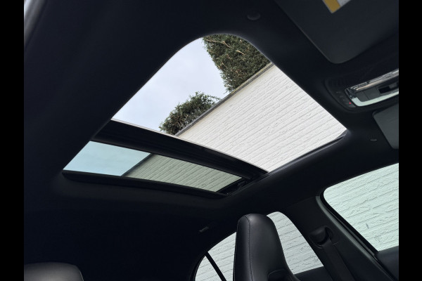 Mercedes-Benz A-Klasse 200 Business Solution AMG Line Pano Cilma Navi Carplay Stoelverw. OEM-sfeerverlichting Digitaaldash