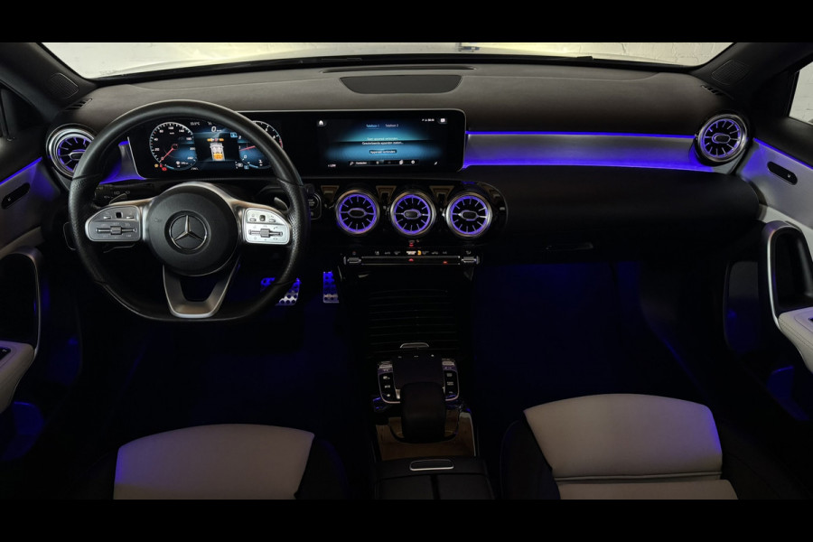 Mercedes-Benz A-Klasse 200 Business Solution AMG Line Pano Cilma Navi Carplay Stoelverw. OEM-sfeerverlichting Digitaaldash