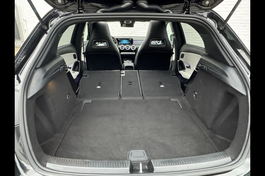 Mercedes-Benz A-Klasse 200 Business Solution AMG Line Pano Cilma Navi Carplay Stoelverw. OEM-sfeerverlichting Digitaaldash
