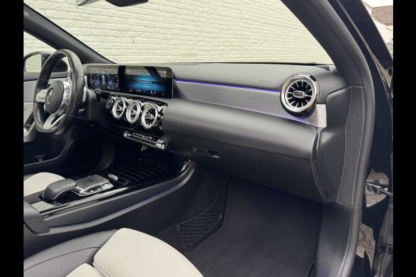 Mercedes-Benz A-Klasse 200 Business Solution AMG Line Pano Cilma Navi Carplay Stoelverw. OEM-sfeerverlichting Digitaaldash