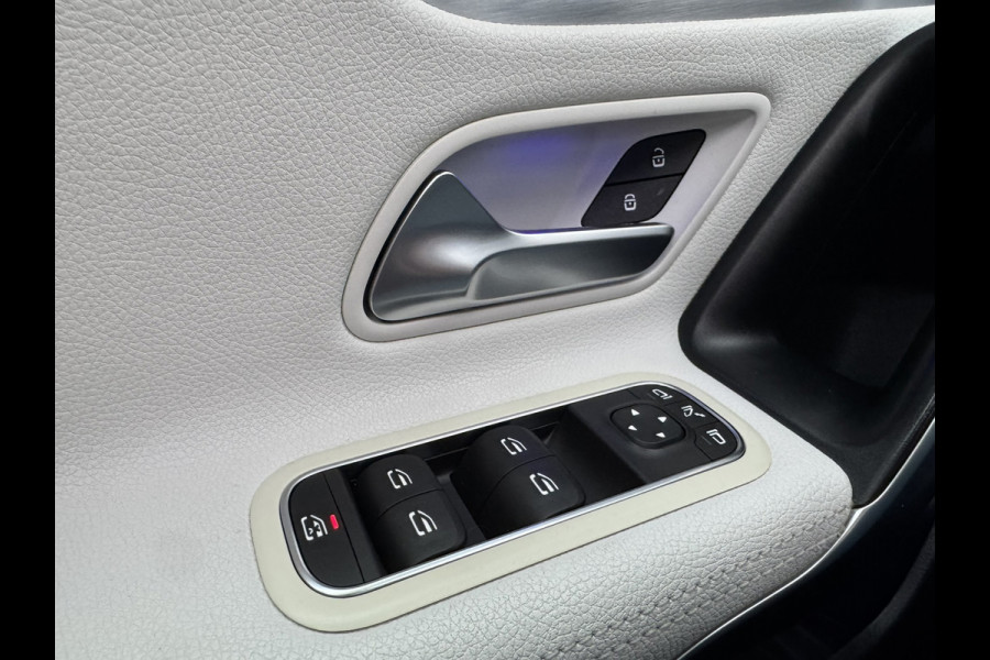 Mercedes-Benz A-Klasse 200 Business Solution AMG Line Pano Cilma Navi Carplay Stoelverw. OEM-sfeerverlichting Digitaaldash