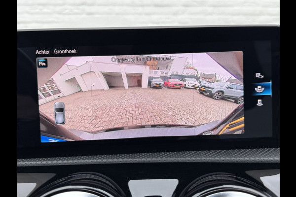 Mercedes-Benz A-Klasse 200 Business Solution AMG Line Pano Cilma Navi Carplay Stoelverw. OEM-sfeerverlichting Digitaaldash