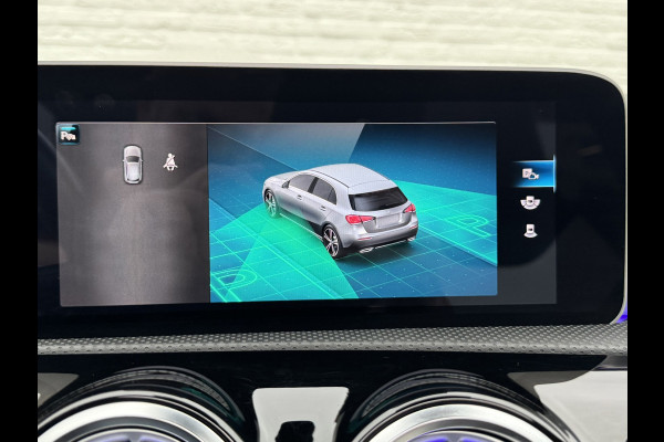 Mercedes-Benz A-Klasse 200 Business Solution AMG Line Pano Cilma Navi Carplay Stoelverw. OEM-sfeerverlichting Digitaaldash