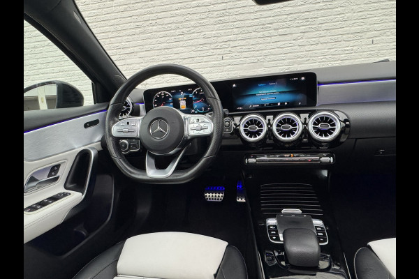 Mercedes-Benz A-Klasse 200 Business Solution AMG Line Pano Cilma Navi Carplay Stoelverw. OEM-sfeerverlichting Digitaaldash