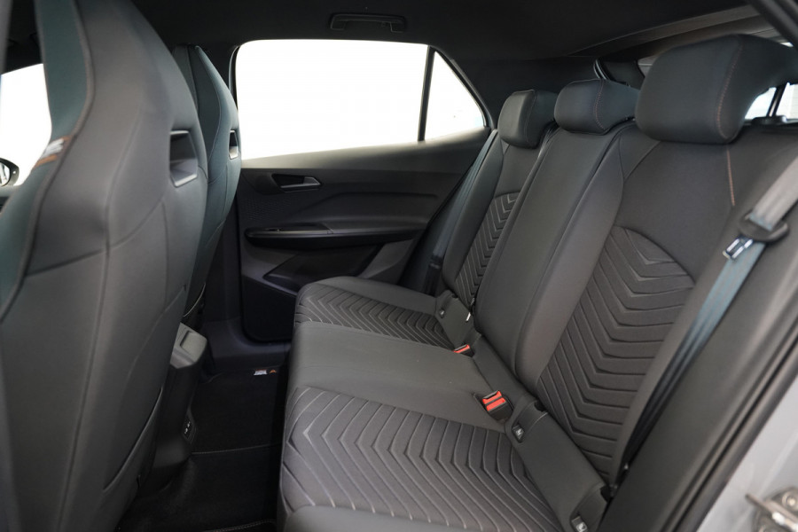 CUPRA Born Impulse 62 kWh Virtual Cockpit Apple/Android Auto PDC 24 Maanden garantie* (Vraag naar de voorwaarden)