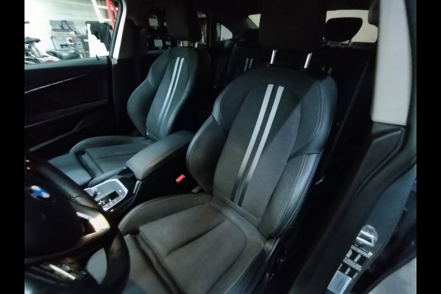 BMW 2 Serie Gran Coupé 218i Dealer onderhouden!