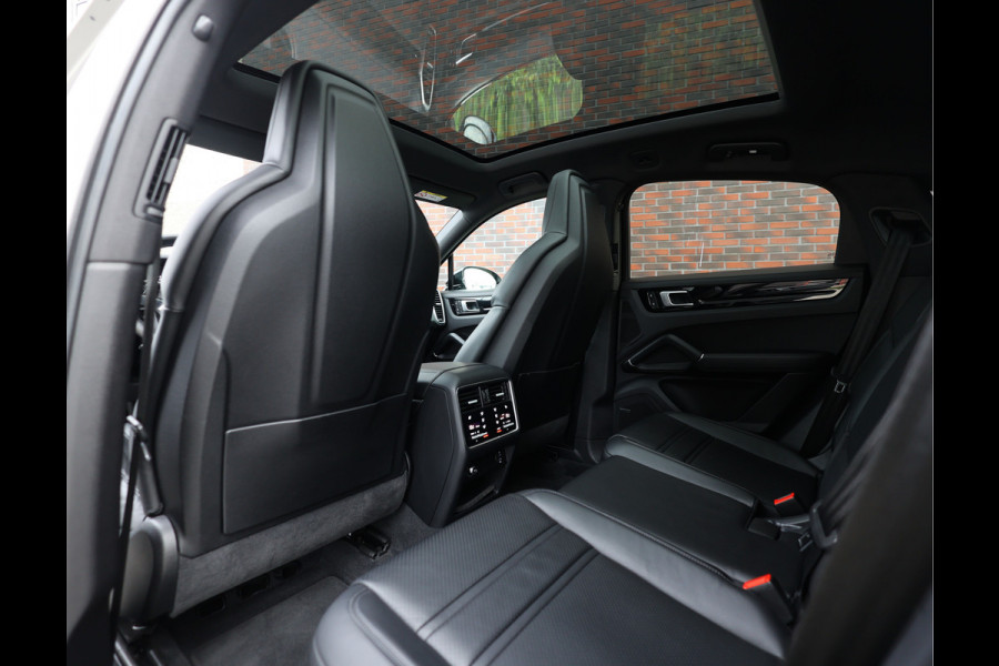 Porsche Cayenne Coupé 3.0 E-Hybrid | Pano - Sport Chrono - BOSE