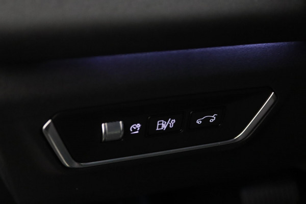 Lynk & Co 01 1.5*PLUG-IN*NAVI*PANO*CAM*ACC*CARPLAY*ECC*LED*