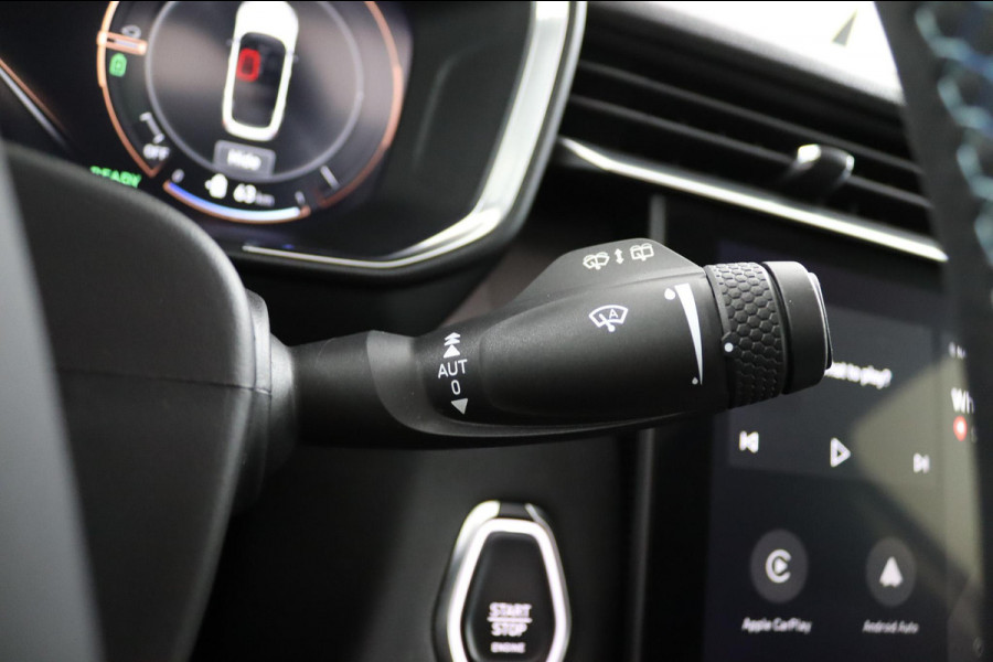 Lynk & Co 01 1.5*PLUG-IN*NAVI*PANO*CAM*ACC*CARPLAY*ECC*LED*