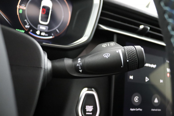 Lynk & Co 01 1.5*PLUG-IN*NAVI*PANO*CAM*ACC*CARPLAY*ECC*LED*