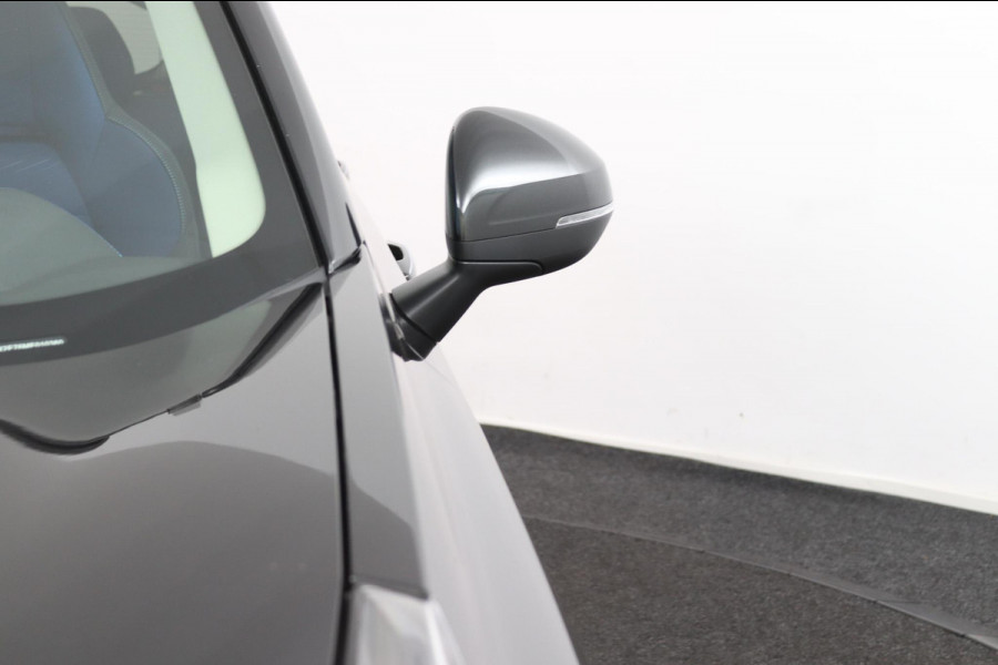 Lynk & Co 01 1.5*PLUG-IN*NAVI*PANO*CAM*ACC*CARPLAY*ECC*LED*