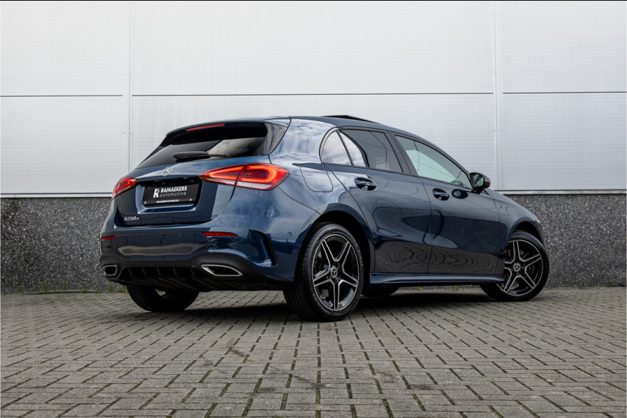 Mercedes-Benz A-Klasse 250 e AMG Line Pano / Sfeerverlichting / Carplay / Night Pakket / 18inch /