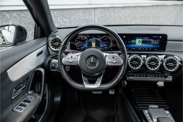 Mercedes-Benz A-Klasse 250 e AMG Line Pano / Sfeerverlichting / Carplay / Night Pakket / 18inch /