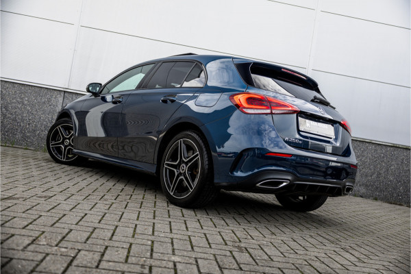 Mercedes-Benz A-Klasse 250 e AMG Line Pano / Sfeerverlichting / Carplay / Night Pakket / 18inch /