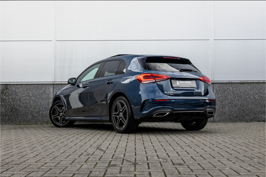 Mercedes-Benz A-Klasse 250 e AMG Line Pano / Sfeerverlichting / Carplay / Night Pakket / 18inch /