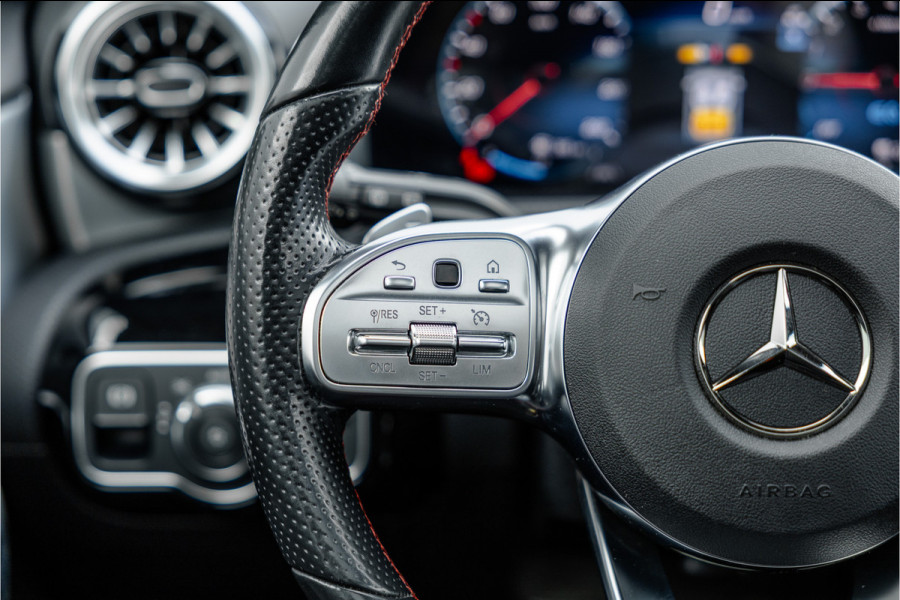 Mercedes-Benz A-Klasse 250 e AMG Line Pano / Sfeerverlichting / Carplay / Night Pakket / 18inch /