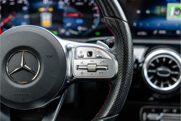 Mercedes-Benz A-Klasse 250 e AMG Line Pano / Sfeerverlichting / Carplay / Night Pakket / 18inch /