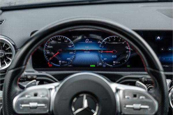 Mercedes-Benz A-Klasse 250 e AMG Line Pano / Sfeerverlichting / Carplay / Night Pakket / 18inch /