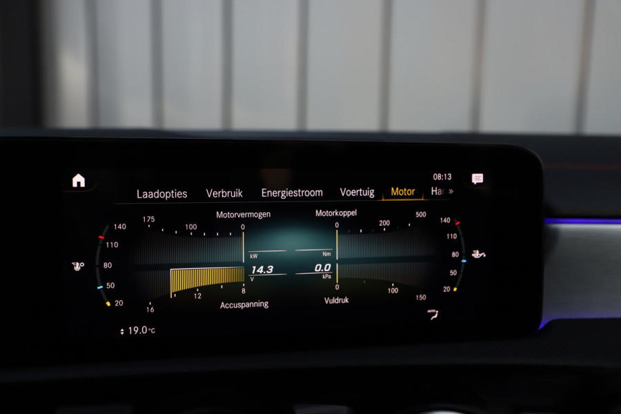 Mercedes-Benz CLA-Klasse 250e AMG | 218PK | Pano | Sfeerverlichting | Led | Widescreen | Stoelverwarming | Camera | Standkachel | 2022.