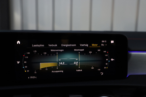 Mercedes-Benz CLA-Klasse 250e AMG | 218PK | Pano | Sfeerverlichting | Led | Widescreen | Stoelverwarming | Camera | Standkachel | 2022.
