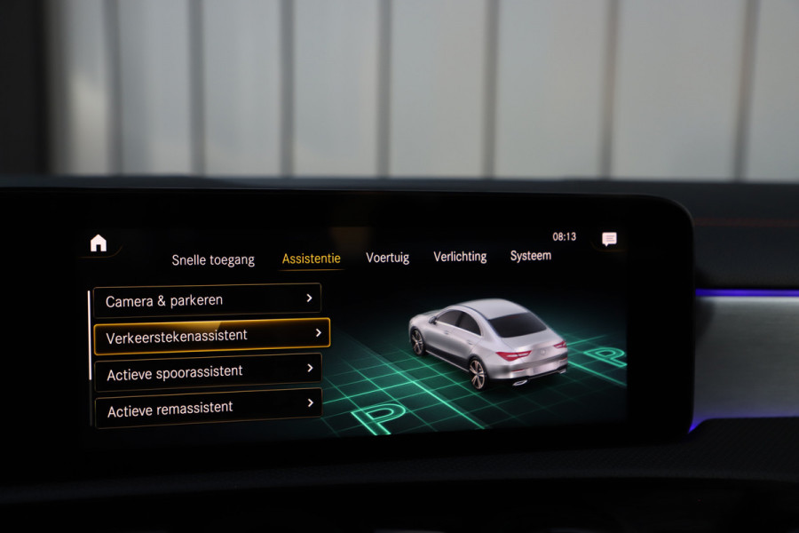 Mercedes-Benz CLA-Klasse 250e AMG | 218PK | Pano | Sfeerverlichting | Led | Widescreen | Stoelverwarming | Camera | Standkachel | 2022.