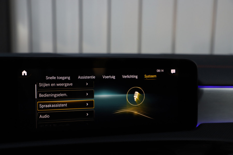 Mercedes-Benz CLA-Klasse 250e AMG | 218PK | Pano | Sfeerverlichting | Led | Widescreen | Stoelverwarming | Camera | Standkachel | 2022.