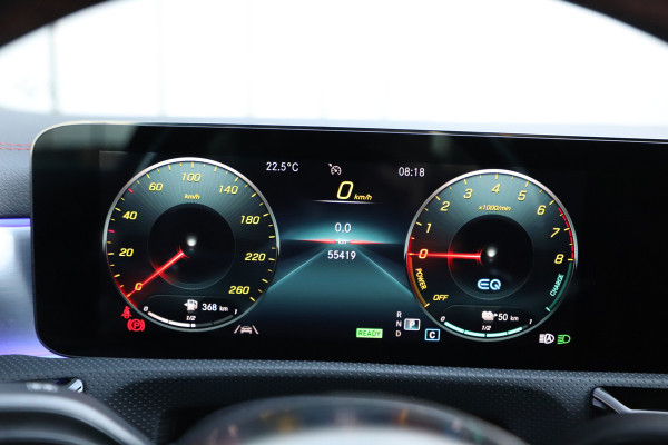 Mercedes-Benz CLA-Klasse 250e AMG | 218PK | Pano | Sfeerverlichting | Led | Widescreen | Stoelverwarming | Camera | Standkachel | 2022.