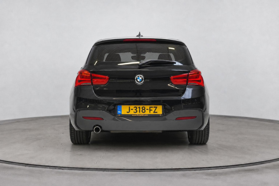 BMW 1-serie 116i Edition M Sport Shadow | Navigatie | Lm velgen | Leder | Unieke km-stand