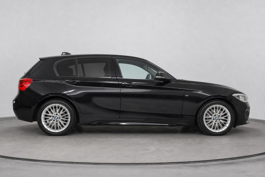 BMW 1-serie 116i Edition M Sport Shadow | Navigatie | Lm velgen | Leder | Unieke km-stand