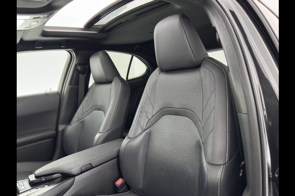 Lexus UX 300e Luxury 54 kWh (INCL.BTW)  Aut. *PANO | LEATHER | FULL-LED | ADAPTIVE-CRUISE | CAMERA | KEYLESS | NAVI-FULLMAP | DAB+ | PRIVACY-GLASS | ECC | PDC | 17''ALU*