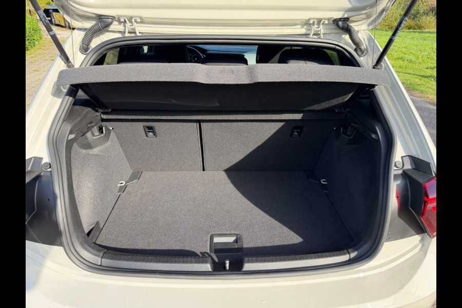 Volkswagen Polo 1.0 TSI R-Line Business