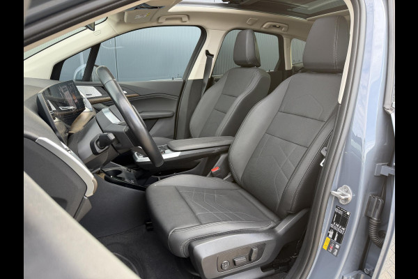 BMW 2 Serie Active Tourer 225e xDrive Luxury Line 17"/Leder + memory/Panoramadak/Stoelmassage/Harman Kardon/Camera/Head-up/Apple Carplay & Android Auto