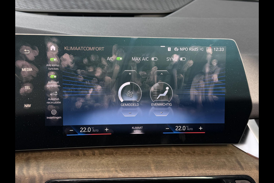 BMW 2 Serie Active Tourer 225e xDrive Luxury Line 17"/Leder + memory/Panoramadak/Stoelmassage/Harman Kardon/Camera/Head-up/Apple Carplay & Android Auto
