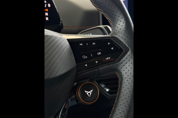 CUPRA Born Performance 82 kWh HuD Camera 231pk