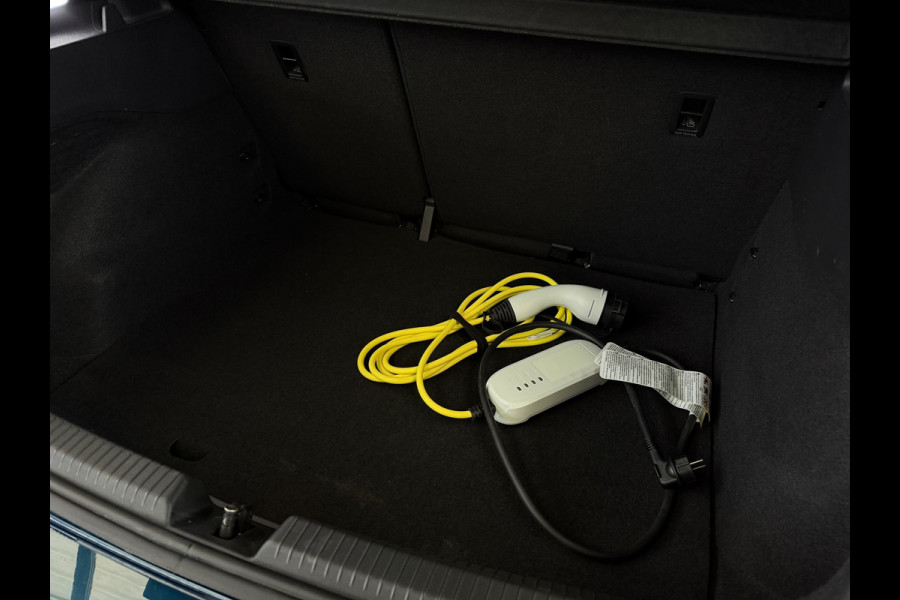 CUPRA Born Performance 82 kWh HuD Camera 231pk