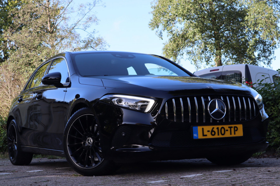 Mercedes-Benz A-Klasse 180 Business Solution Luxury | Sfeerverlichting | Camera |