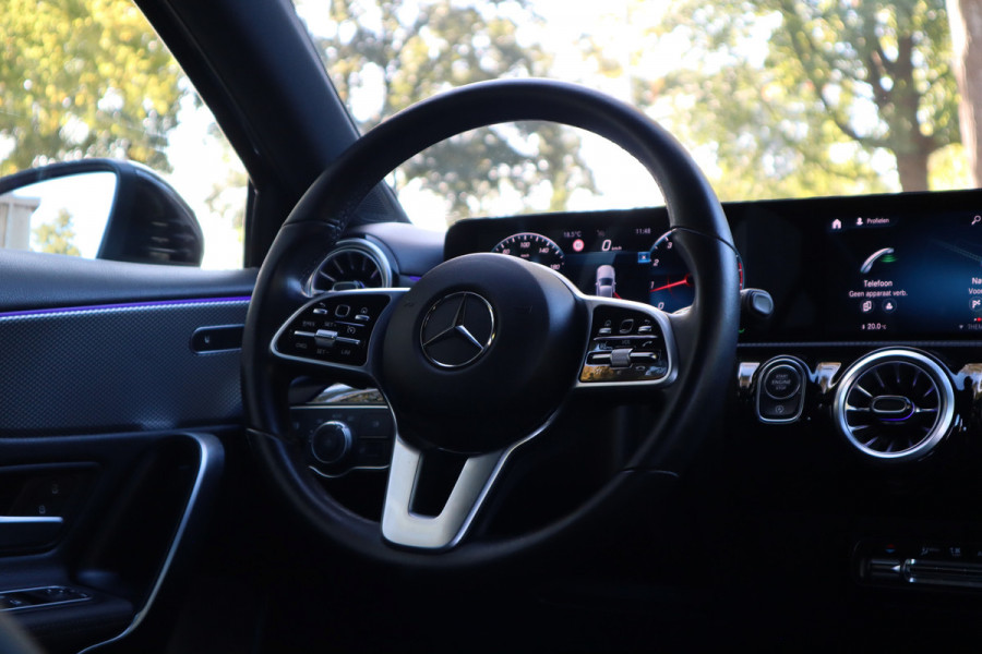 Mercedes-Benz A-Klasse 180 Business Solution Luxury | Sfeerverlichting | Camera |