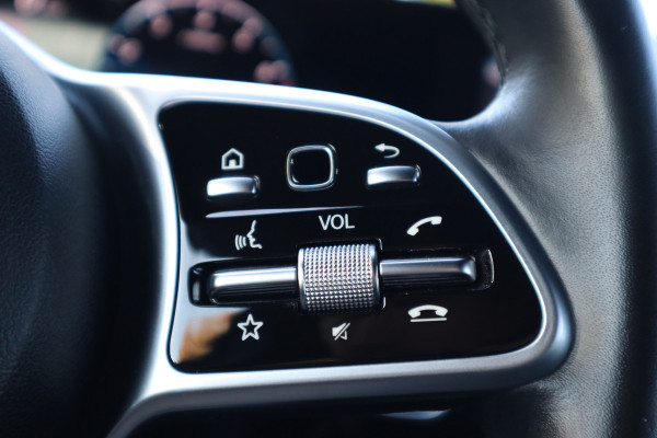 Mercedes-Benz A-Klasse 180 Business Solution Luxury | Sfeerverlichting | Camera |