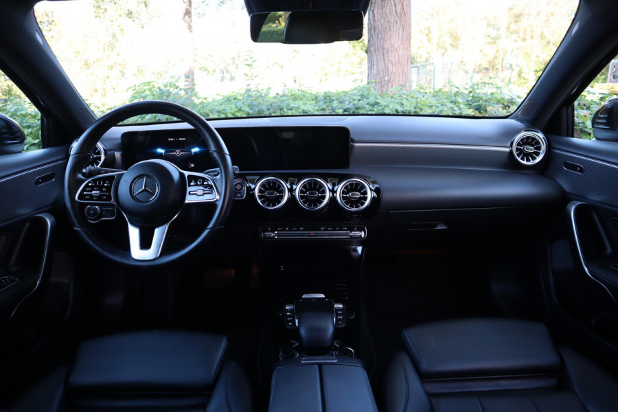 Mercedes-Benz A-Klasse 180 Business Solution Luxury | Sfeerverlichting | Camera |