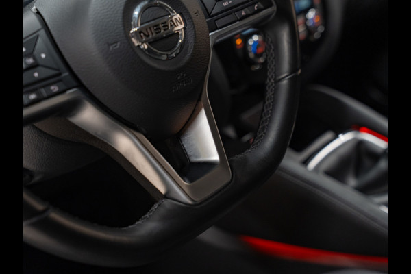 Nissan QASHQAI 1.3 MHEV N-Connecta, Navi, Cruise, Clima, 360 Cam, Trekhaak, Private Glas, PDC, Volledig Onderhoud