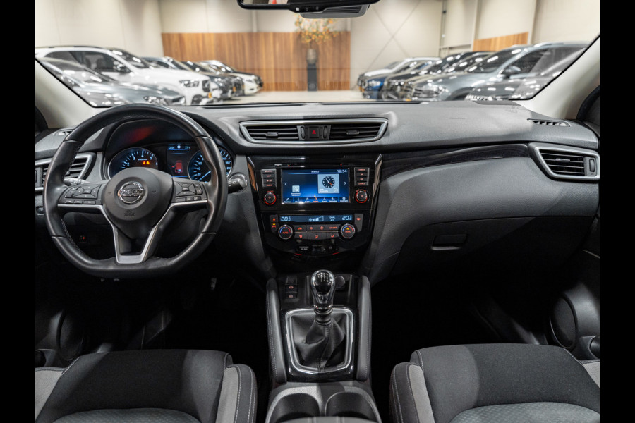 Nissan QASHQAI 1.3 MHEV N-Connecta, Navi, Cruise, Clima, 360 Cam, Trekhaak, Private Glas, PDC, Volledig Onderhoud