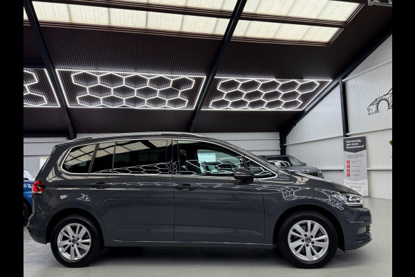 Volkswagen Touran 1.5 TSI Highline 7p Carplay Panorama