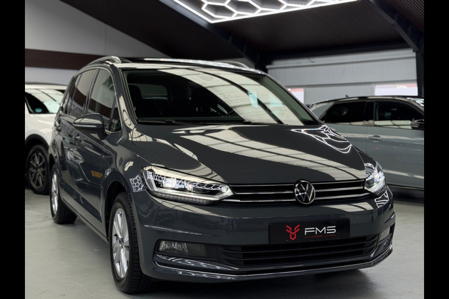 Volkswagen Touran 1.5 TSI Highline 7p Carplay Panorama