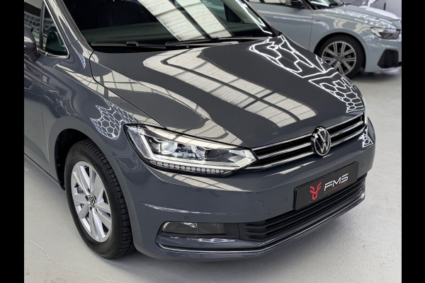 Volkswagen Touran 1.5 TSI Highline 7p Carplay Panorama