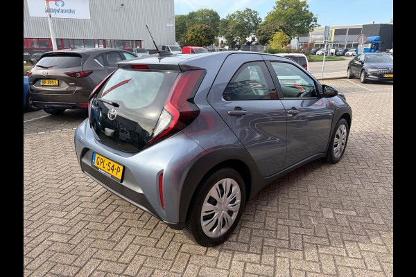 Toyota Aygo X 1.0 VVT-i MT Play