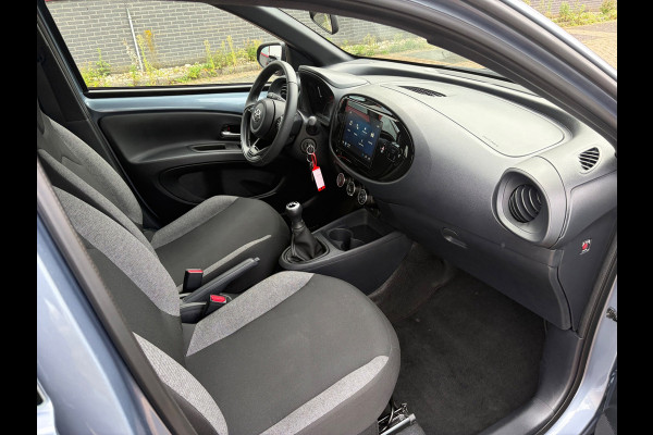 Toyota Aygo X 1.0 VVT-i MT Play