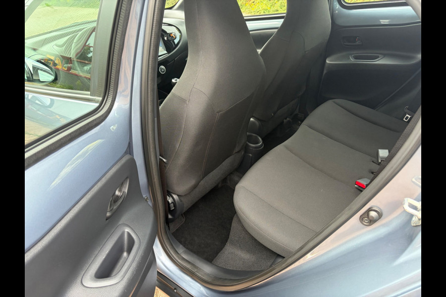 Toyota Aygo X 1.0 VVT-i MT Play
